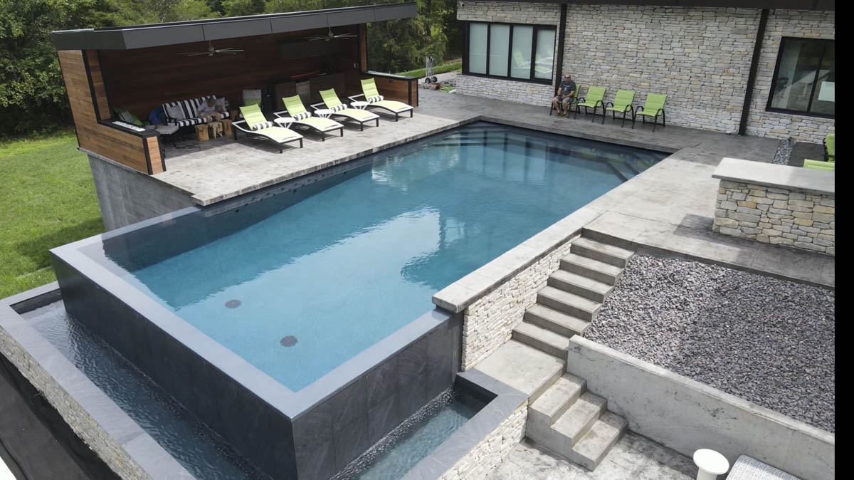 custom pools louisville kentucky